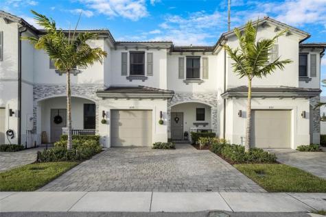 659 NW 204th Street Miami FL 33169