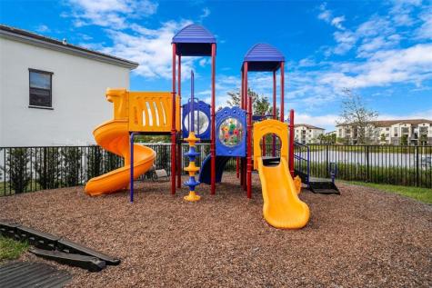 659 NW 204th Street Miami FL 33169