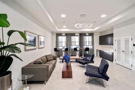 659 NW 204th Street Miami FL 33169