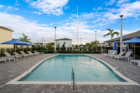 659 NW 204th Street Miami FL 33169