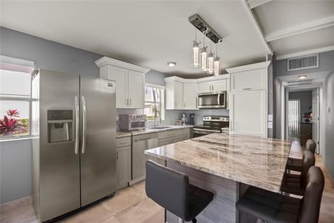 352 Saxony Trail Delray Beach FL 33446