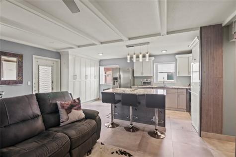 352 Saxony Trail Delray Beach FL 33446