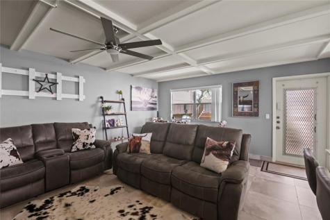 352 Saxony Trail Delray Beach FL 33446