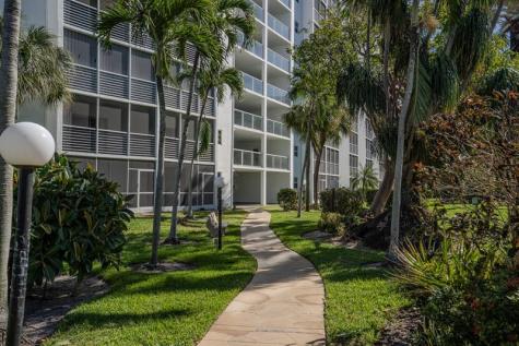 2731 NE 14th Street Causeway Pompano Beach FL 33062
