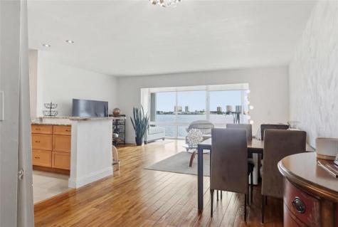 2936 Lake Shore Drive Riviera Beach FL 33404