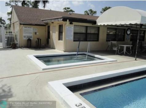 814 Sky Pine Way Greenacres FL 33415