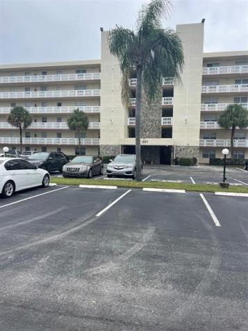 301 SE 3rd Street Dania Beach FL 33004