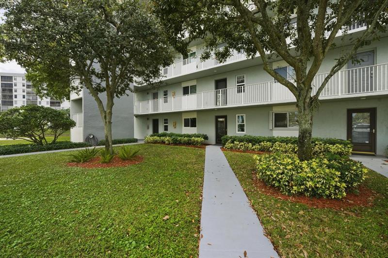 2226 N Cypress Bend Drive Pompano Beach FL 33069