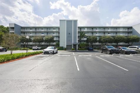 2226 N Cypress Bend Drive Pompano Beach FL 33069