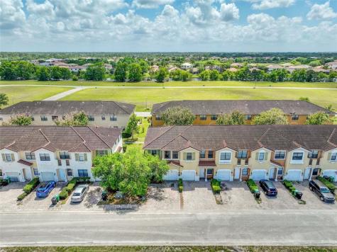 1764 SW Via Rossa Port St Lucie FL 34953