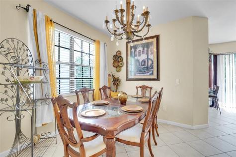 1764 SW Via Rossa Port St Lucie FL 34953