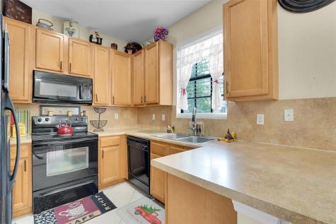 1764 SW Via Rossa Port St Lucie FL 34953