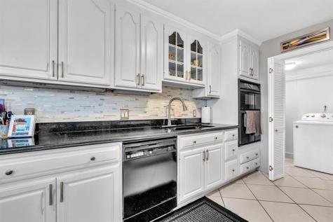 9050 Jacaranda Lane Plantation FL 33324
