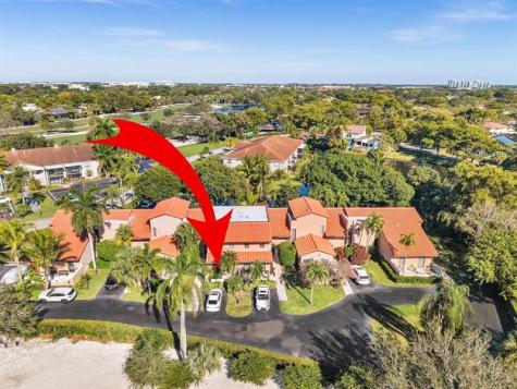 9050 Jacaranda Lane Plantation FL 33324