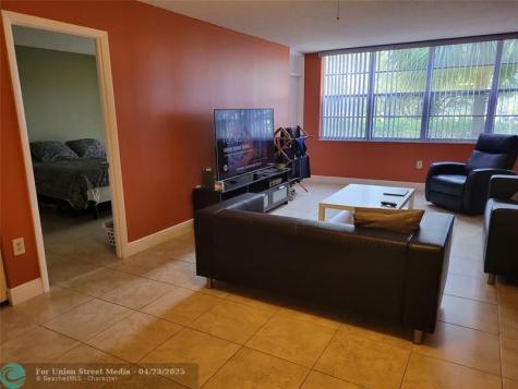 1400 Saint Charles Place Pembroke Pines FL 33026