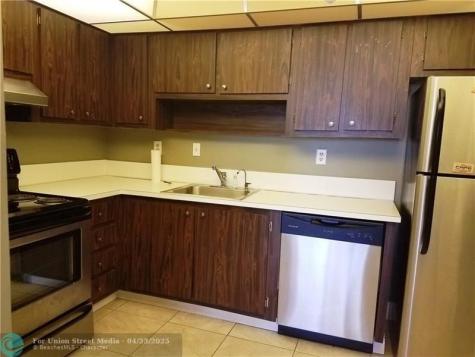 1400 Saint Charles Place Pembroke Pines FL 33026
