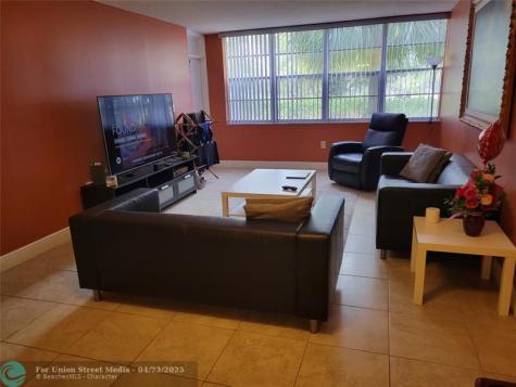 1400 Saint Charles Place Pembroke Pines FL 33026