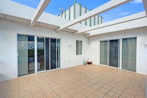 2550 SW 27th Avenue Miami FL 33133