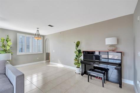 2550 SW 27th Avenue Miami FL 33133