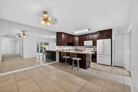 9110 SW 22nd Court Davie FL 33324