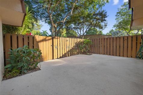 9110 SW 22nd Court Davie FL 33324