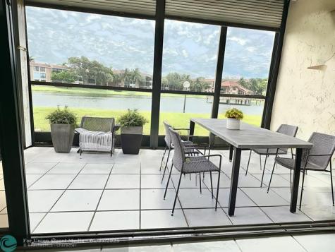 5609 Coral Lake Margate FL 33063