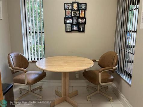 5609 Coral Lake Margate FL 33063