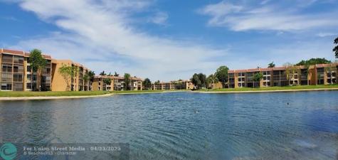 5609 Coral Lake Margate FL 33063