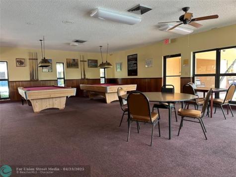 5609 Coral Lake Margate FL 33063