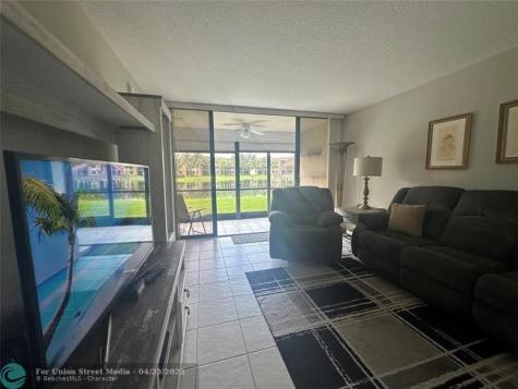5609 Coral Lake Margate FL 33063