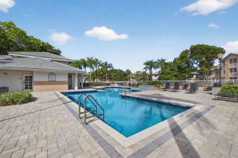 9977 Westview Drive Coral Springs FL 33076