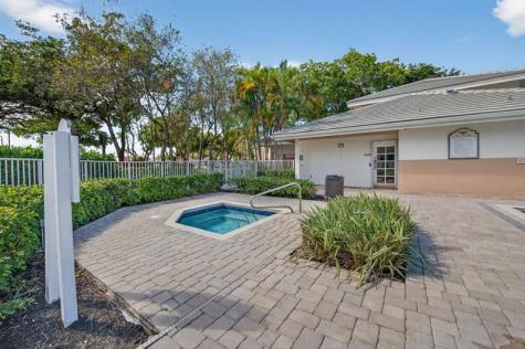 9977 Westview Drive Coral Springs FL 33076