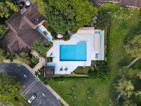 64 Macadamia Court Royal Palm Beach FL 33411
