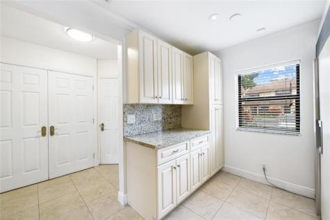 3755 Carambola Circle N Coconut Creek FL 33066