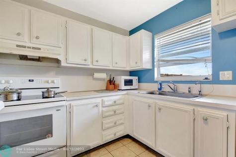 715 Lori Drive Palm Springs FL 33461