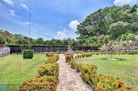 715 Lori Drive Palm Springs FL 33461