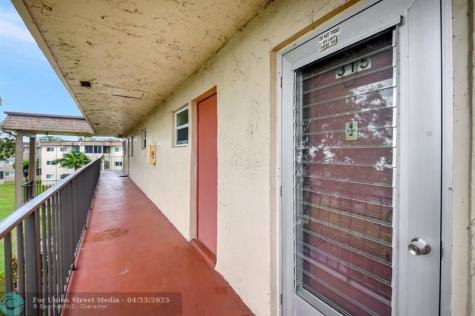 715 Lori Drive Palm Springs FL 33461