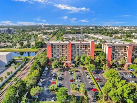 2200 S Cypress Bend Drive Pompano Beach FL 33069