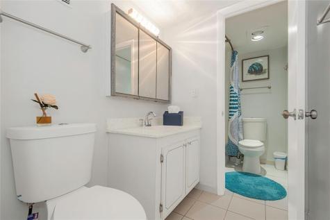 1300 Saint Charles Place # L20 Pembroke Pines Pembroke Pines FL 33026