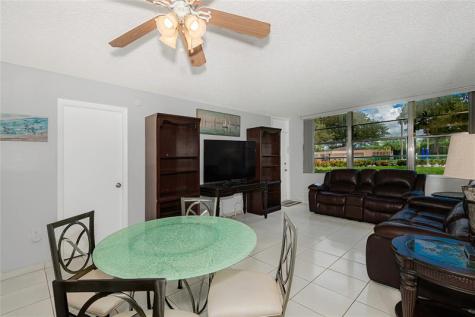 1300 Saint Charles Place # L20 Pembroke Pines Pembroke Pines FL 33026