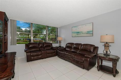 1300 Saint Charles Place # L20 Pembroke Pines Pembroke Pines FL 33026