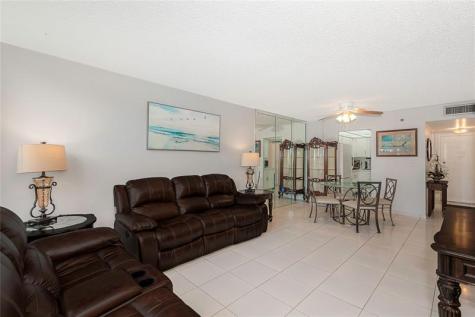 1300 Saint Charles Place # L20 Pembroke Pines Pembroke Pines FL 33026