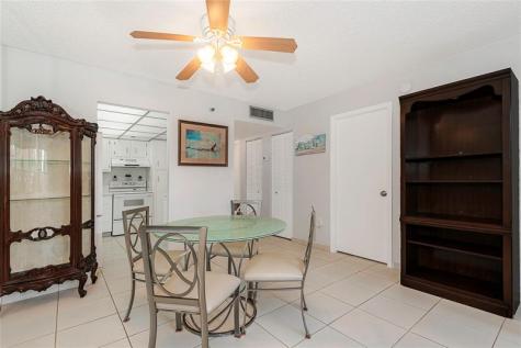 1300 Saint Charles Place # L20 Pembroke Pines Pembroke Pines FL 33026