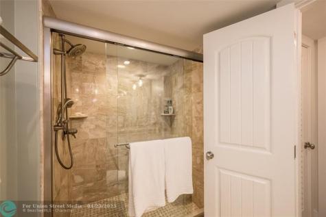 1500 Atlantic Key West FL 30040