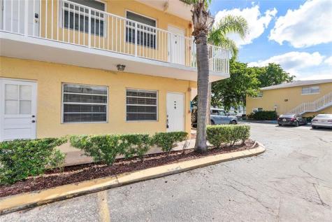4050 NE 12th Terrace Oakland Park FL 33334