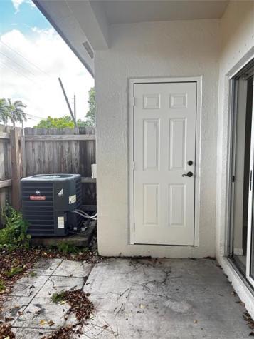 2304 SE 23rd Avenue Homestead FL 33035