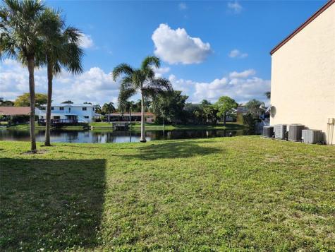 11358 Taft Street Pembroke Pines FL 33026