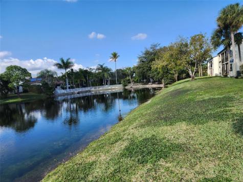 11358 Taft Street Pembroke Pines FL 33026