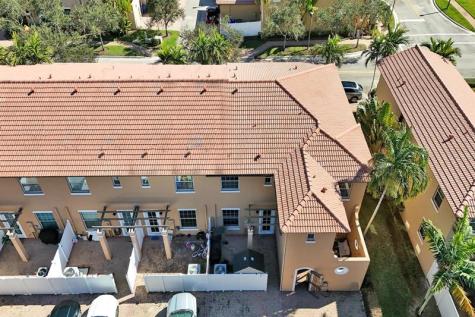 1226 SW 147th Terrace Pembroke Pines FL 33027