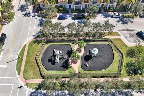 1226 SW 147th Terrace Pembroke Pines FL 33027